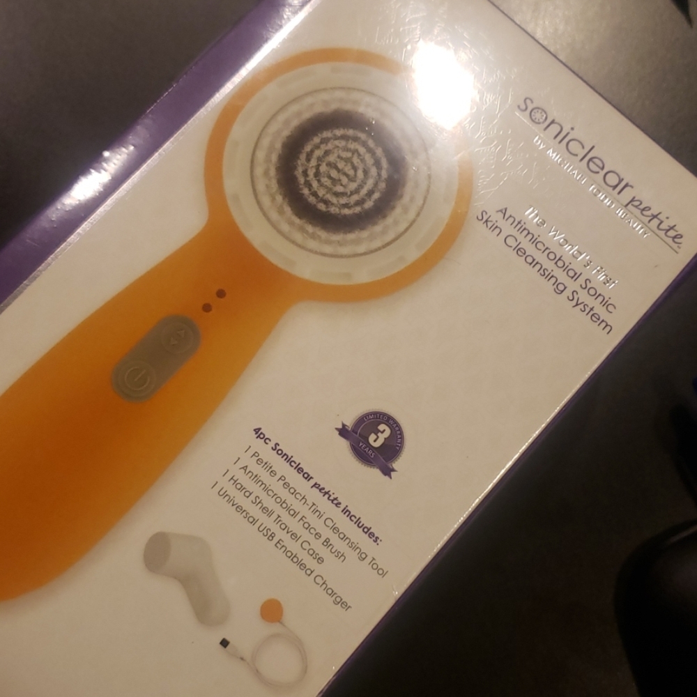 Soniclear Petite Sonic Facial Cleansing Brush